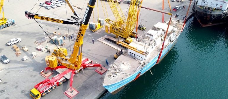 Heavy Lifting & Transporting of 500 Ton Boat