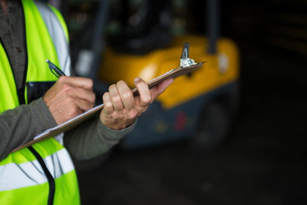 7 Mistakes to Avoid When Choosing a Heavy Equipment Company in Dubai
